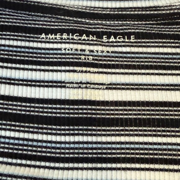 American Eagle T Shirt Womens Small Stripes Black White Soft Casual - Picture 3 of 10